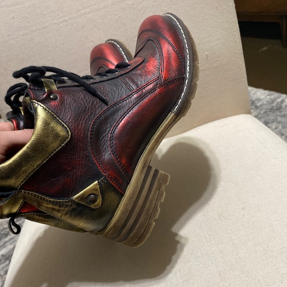 V italia Giovanni Pewter 39 Leather rare 6” boots Women's heeled red gold 8.5 - Picture 5 of 17